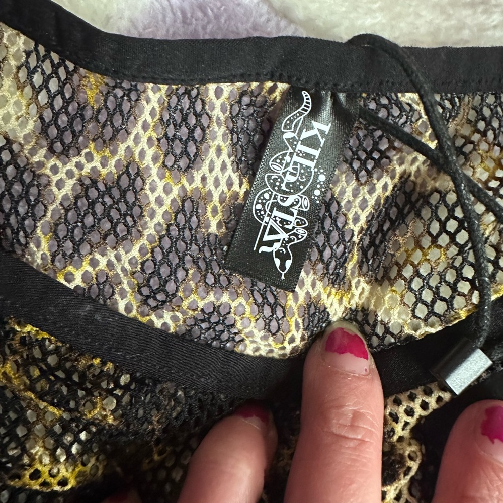 Killstar leopard print fishnet short sleeve - Picture 2 of 3